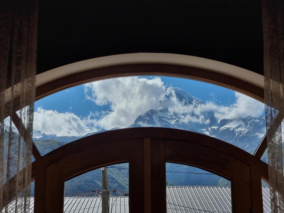 Graf Kazbegi Hotel Exterior photo